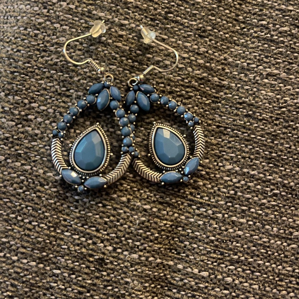 Elegant Blue Teardrop Earrings
